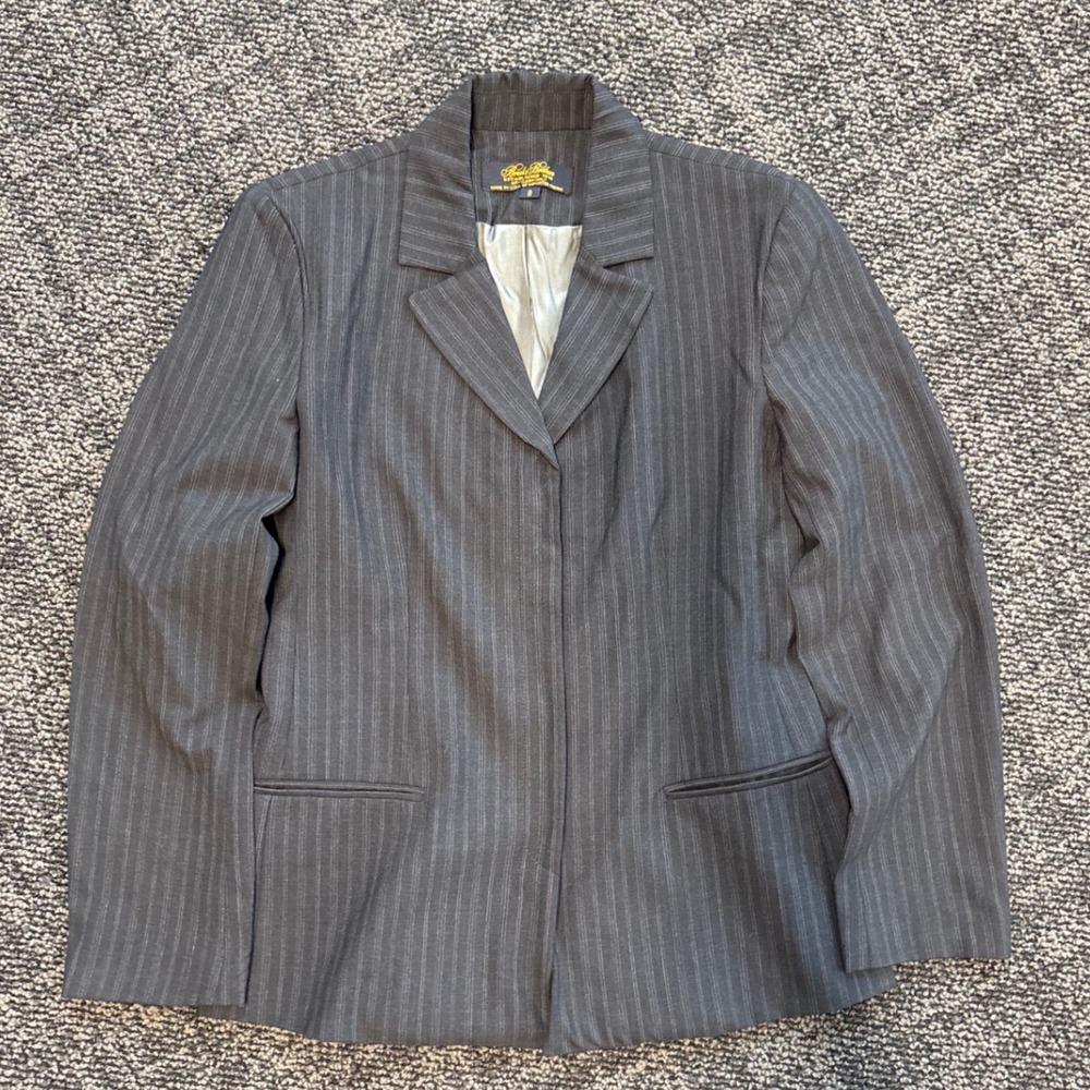 Brooks Brothers Womens 8 Gray Pinstripe Wool Blazer Jacket Made in USA Tailored